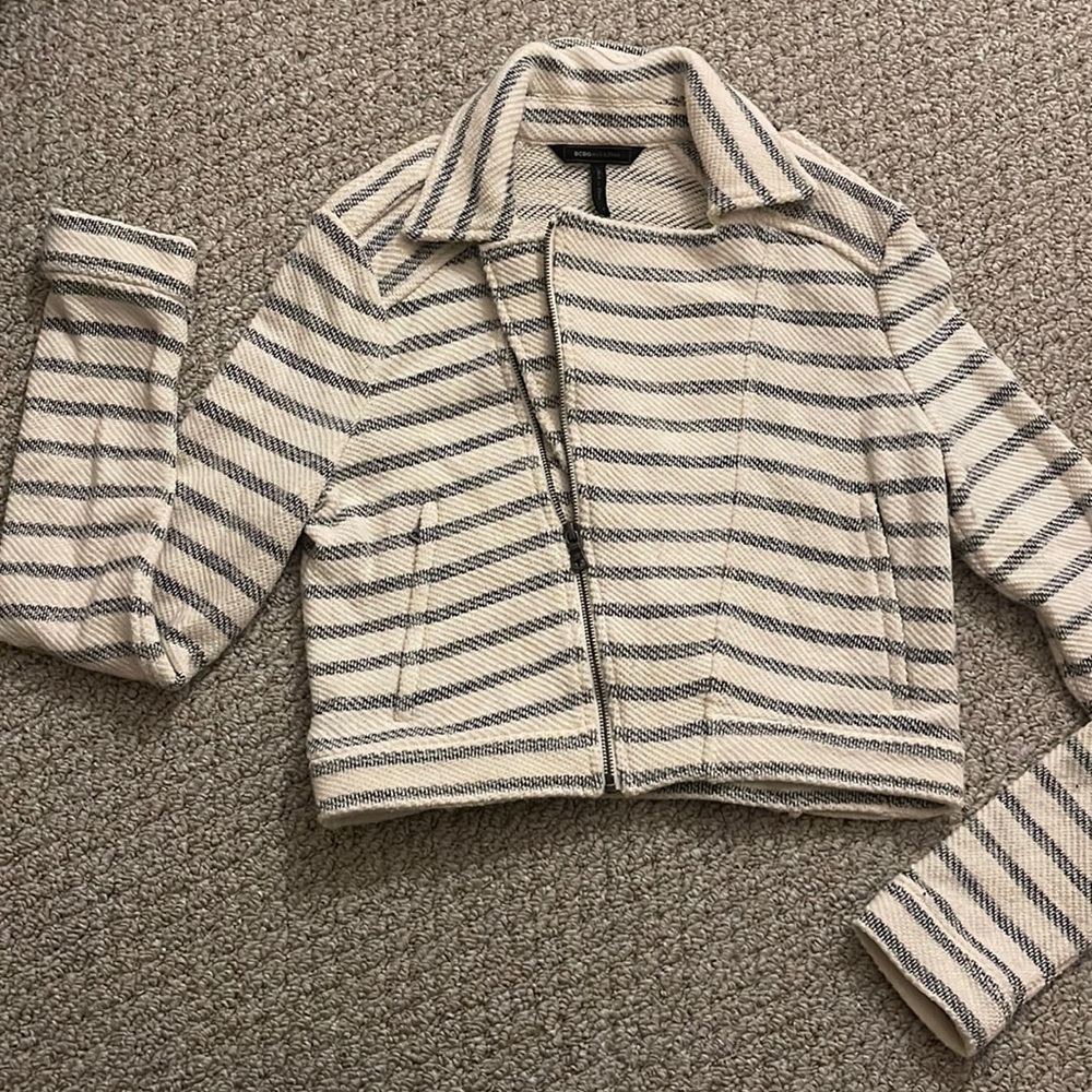 BCBGMAXAZRIA JACKET